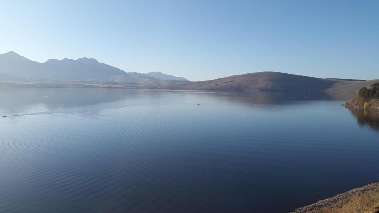 Lake Tabatskuri بورجومي المظهر الخارجي الصورة